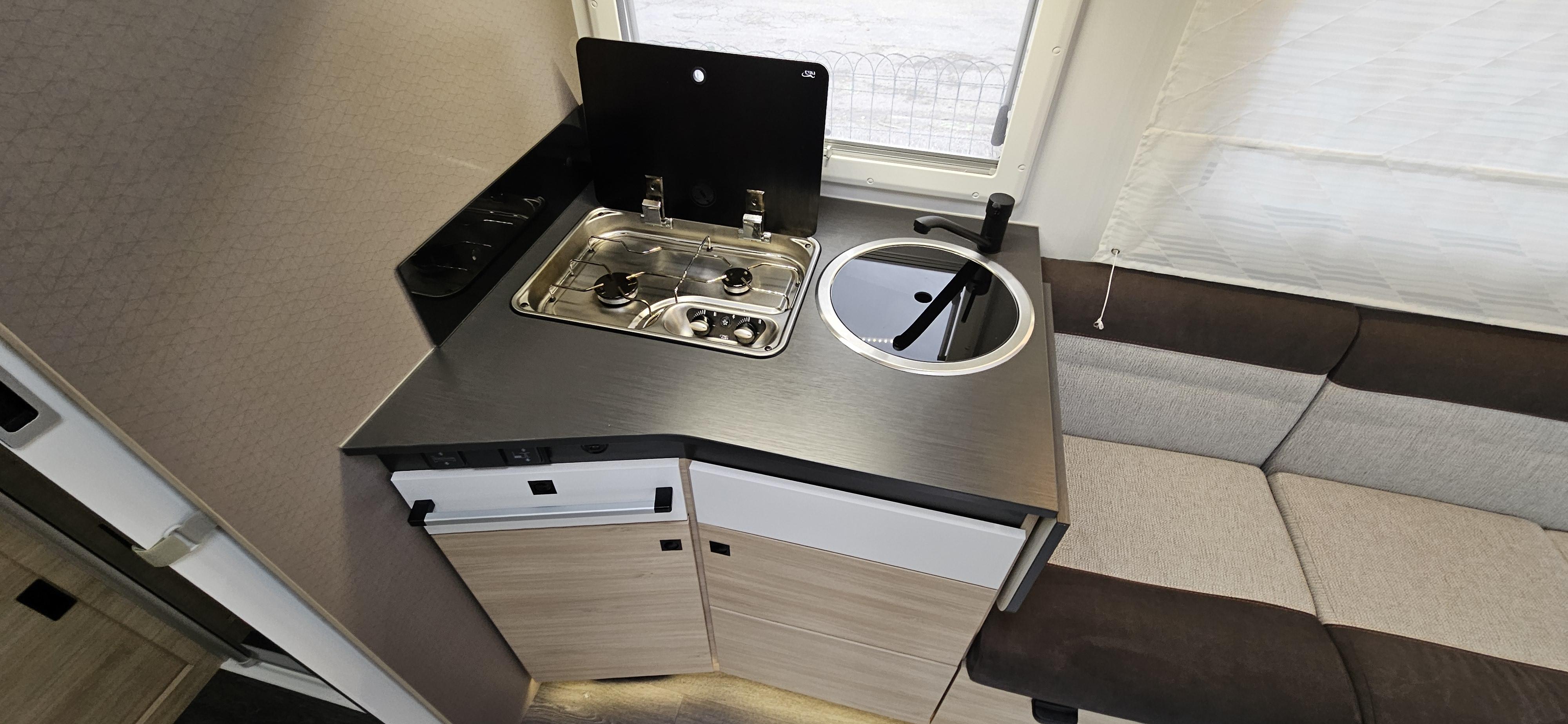  - 14 - CHAUSSON 650 FIRST LINE 