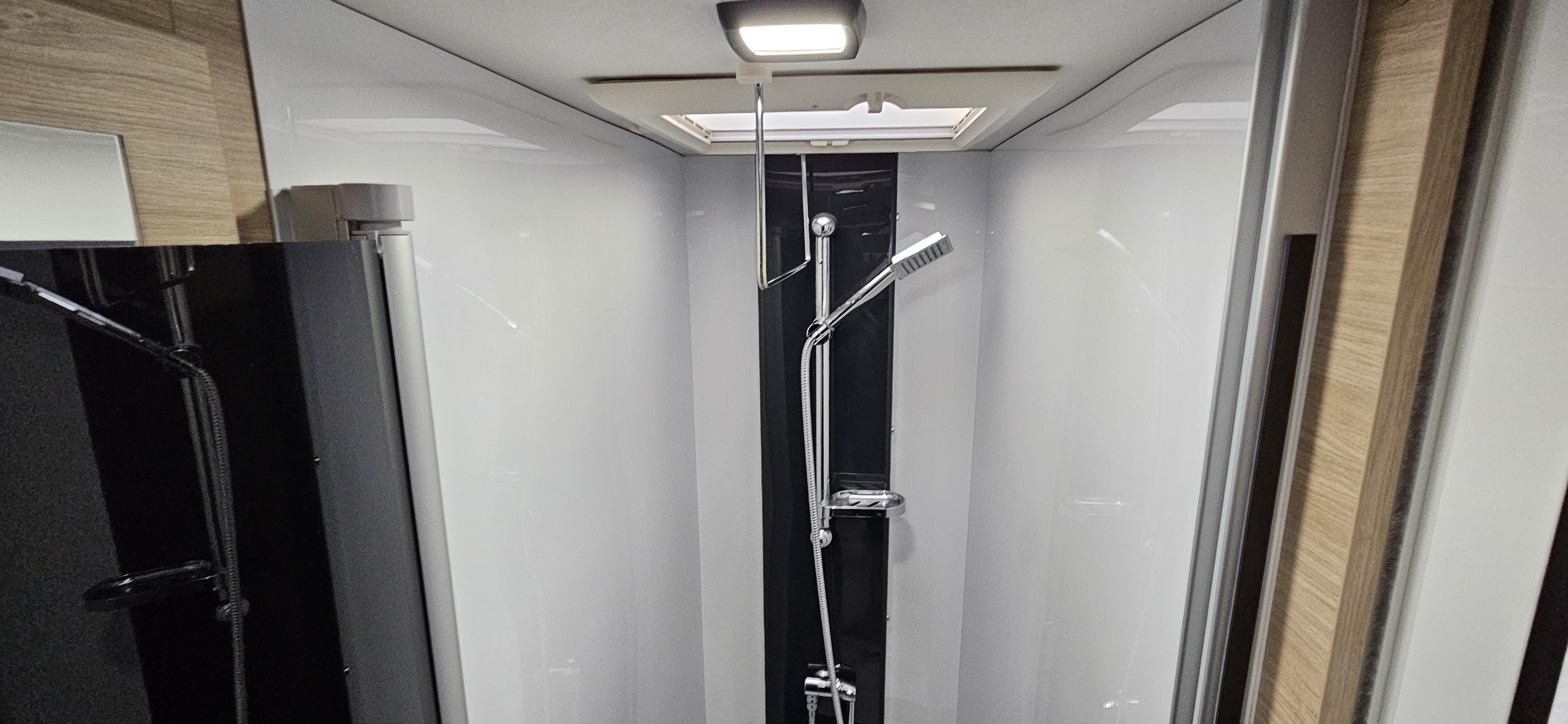  - 24 - CHAUSSON 650 FIRST LINE 