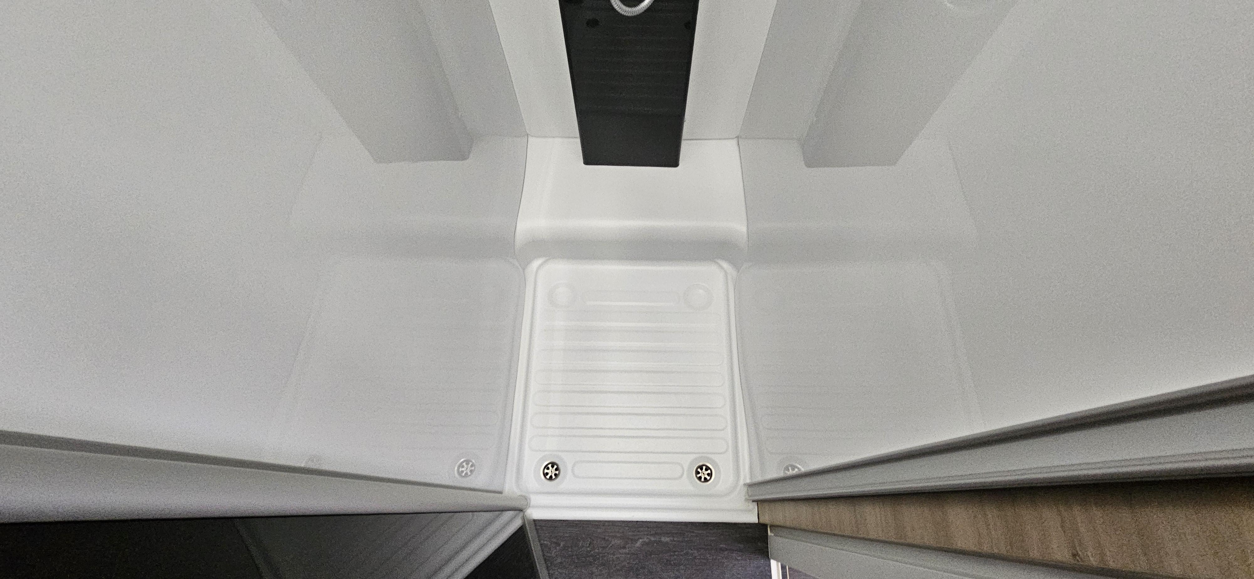  - 25 - CHAUSSON 650 FIRST LINE 