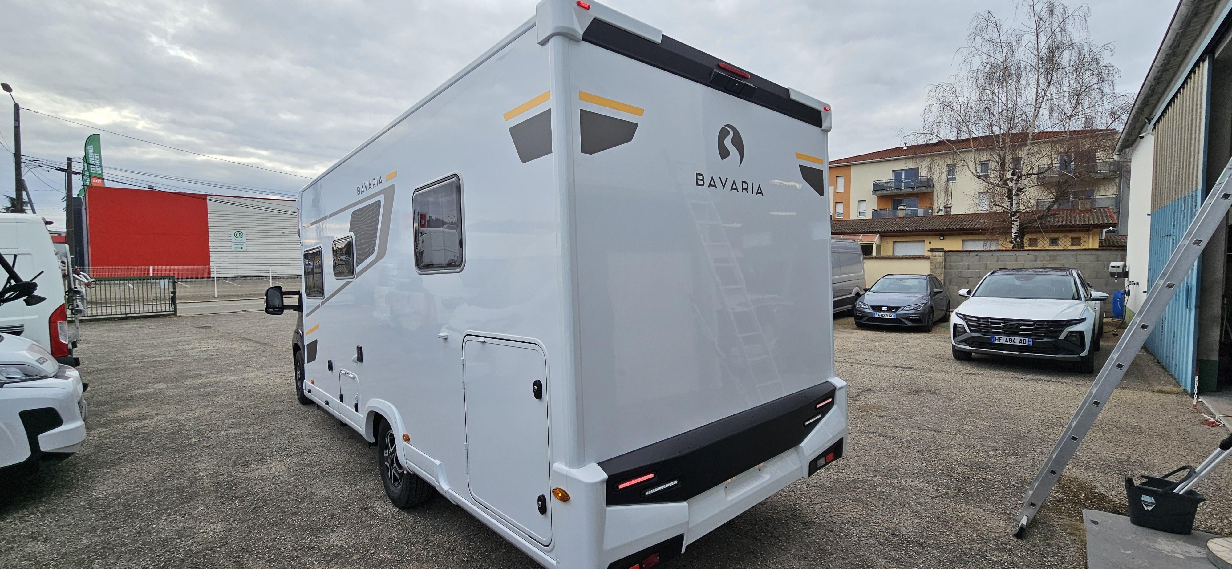  - 4 - BAVARIA T740FC  NOMADE 