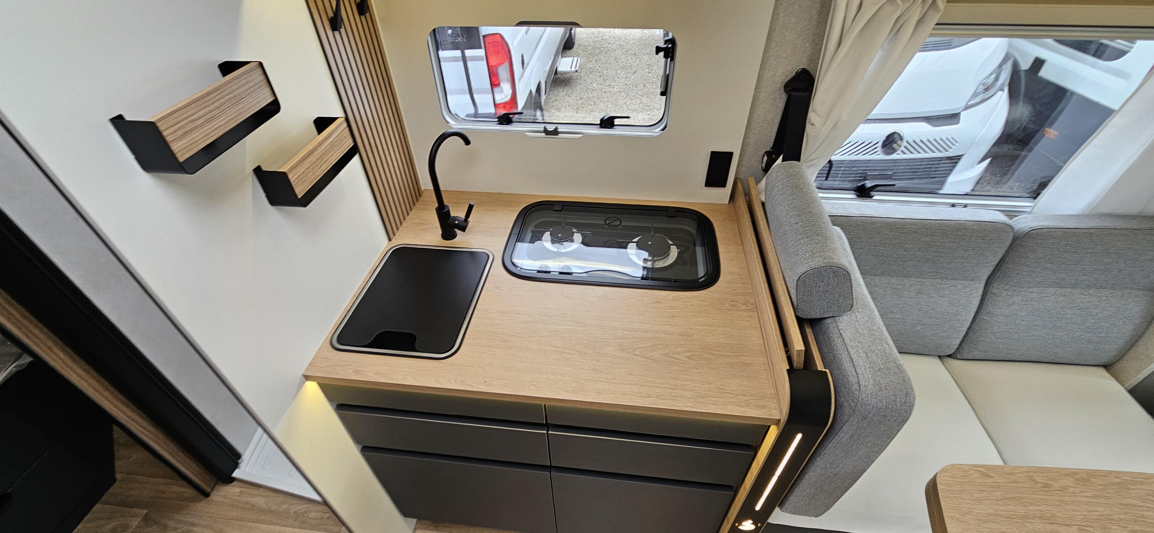  - 9 - BAVARIA T740FC  NOMADE 