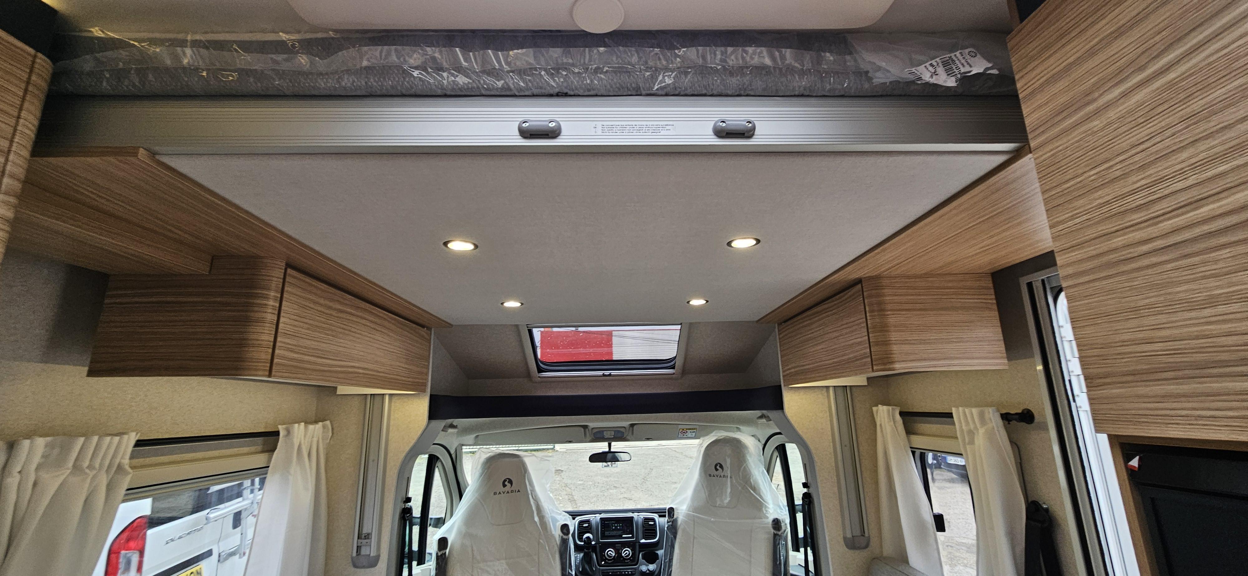  - 10 - BAVARIA T740FC  NOMADE 