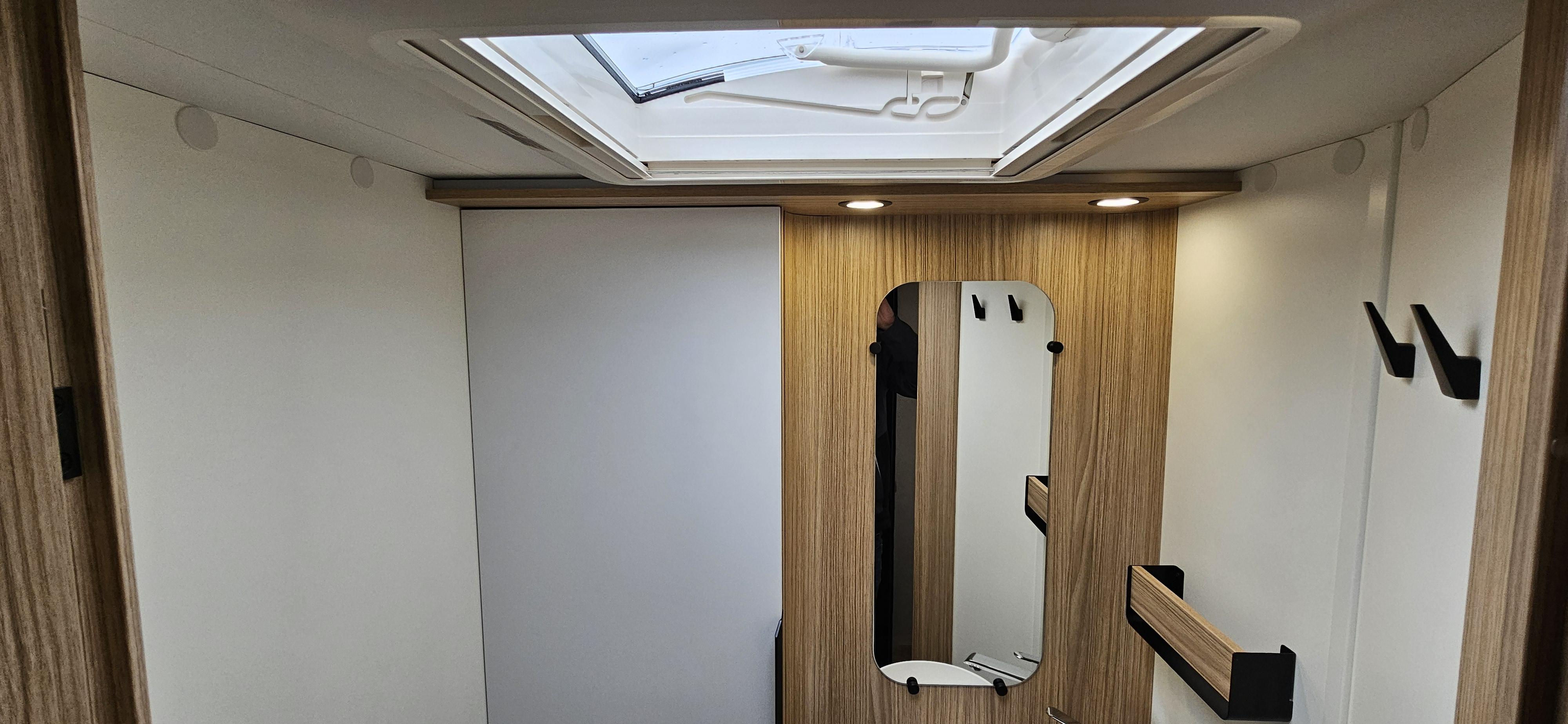  - 23 - BAVARIA T740FC  NOMADE 