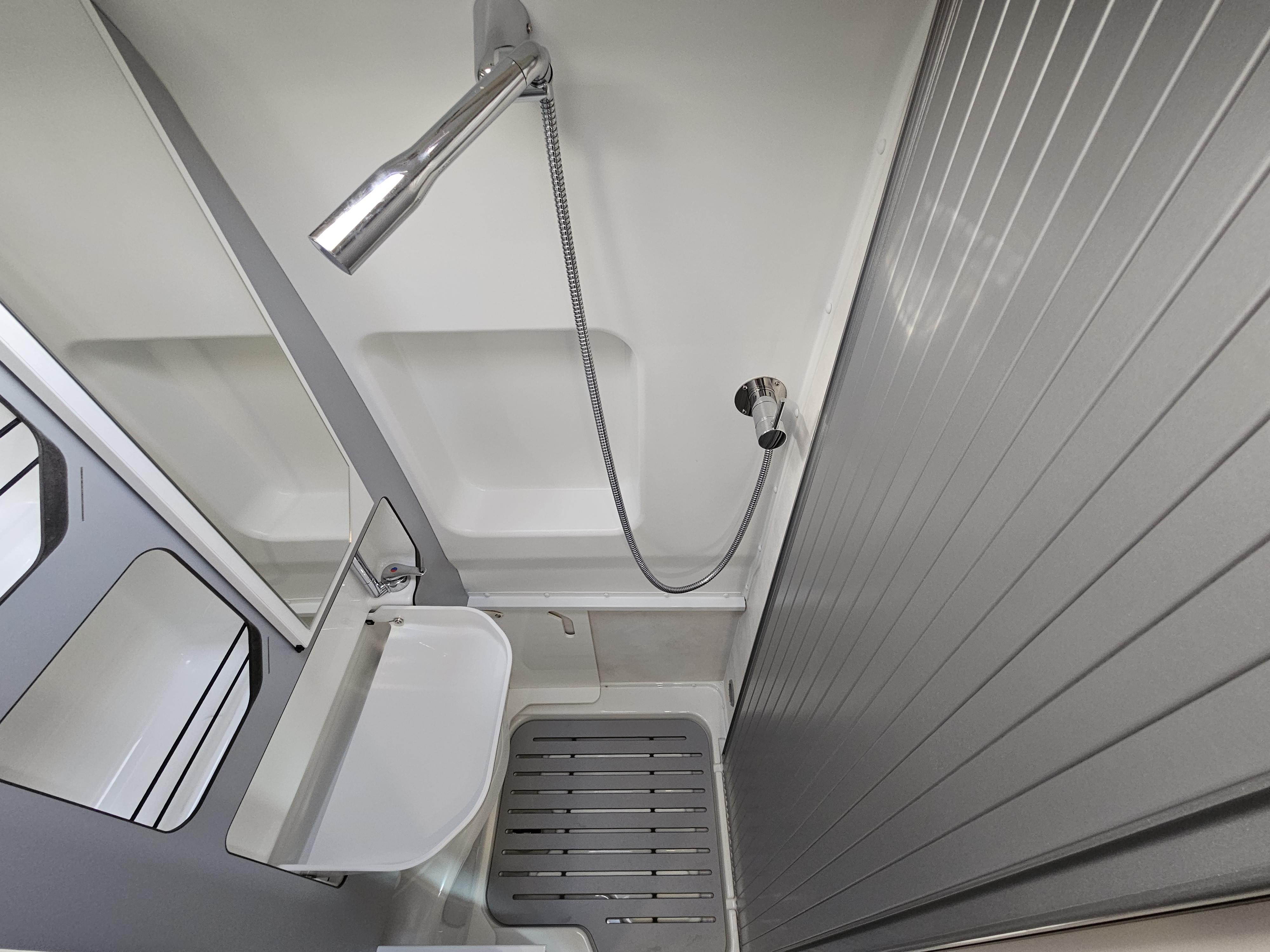  - 12 - BAVARIA K600G PREMIUM 