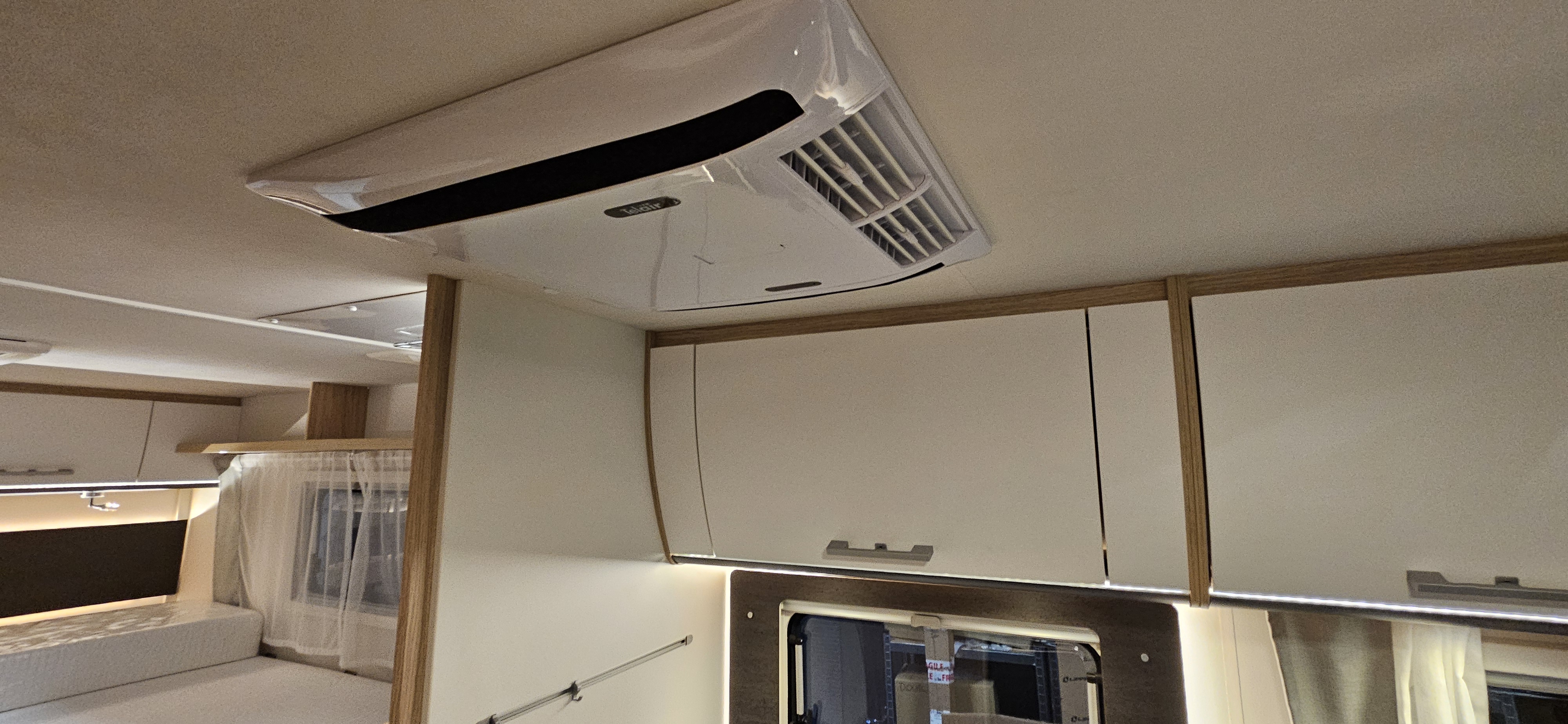  - 8 - SUNLIGHT I68 ADVENTURE EDITION 