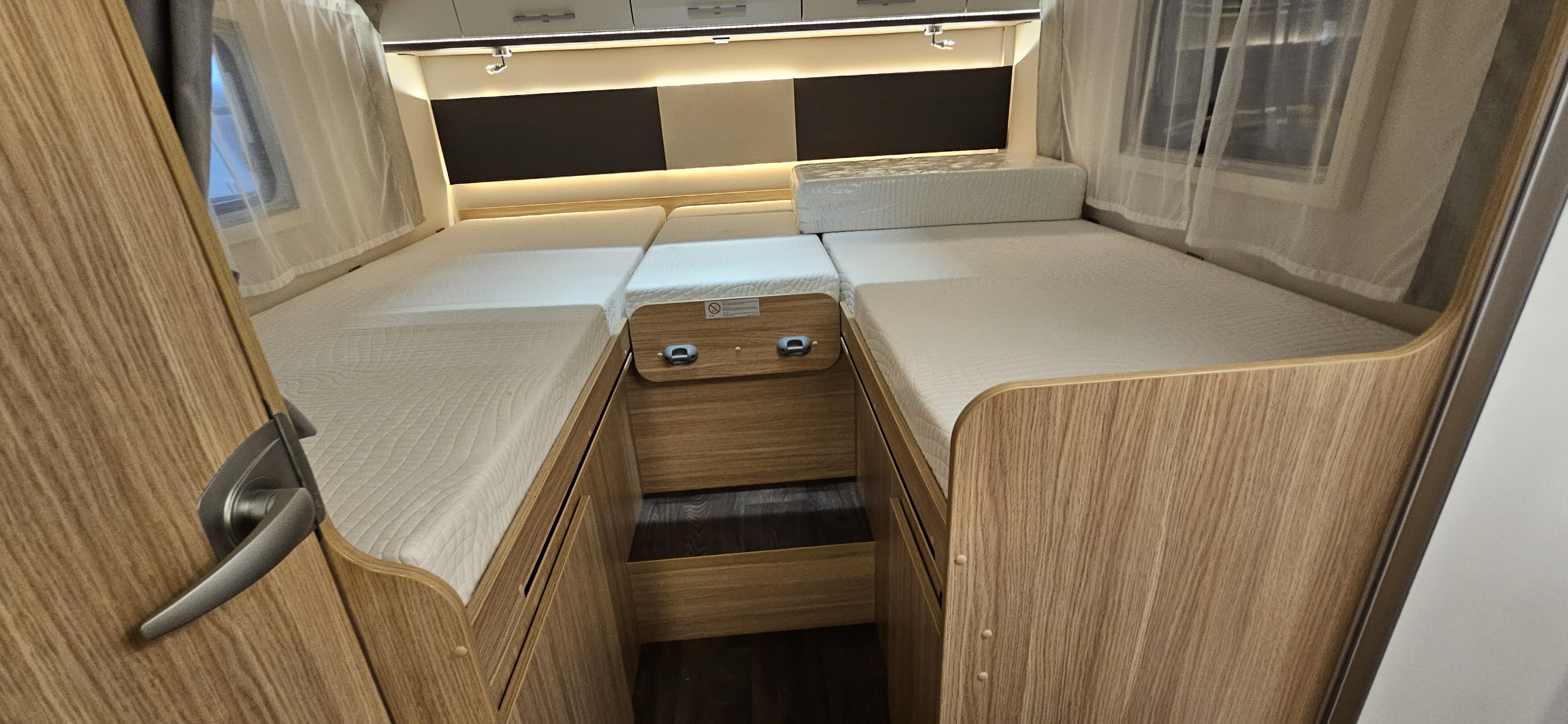  - 9 - SUNLIGHT I68 ADVENTURE EDITION 