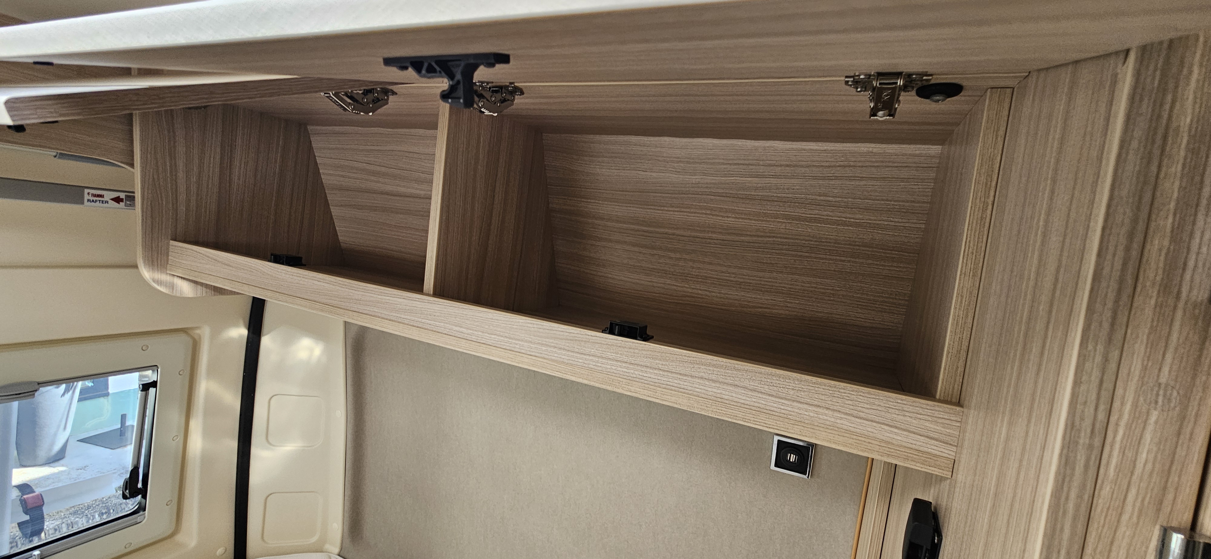  - 33 - DREAMER D55 EXCLUSIVE 