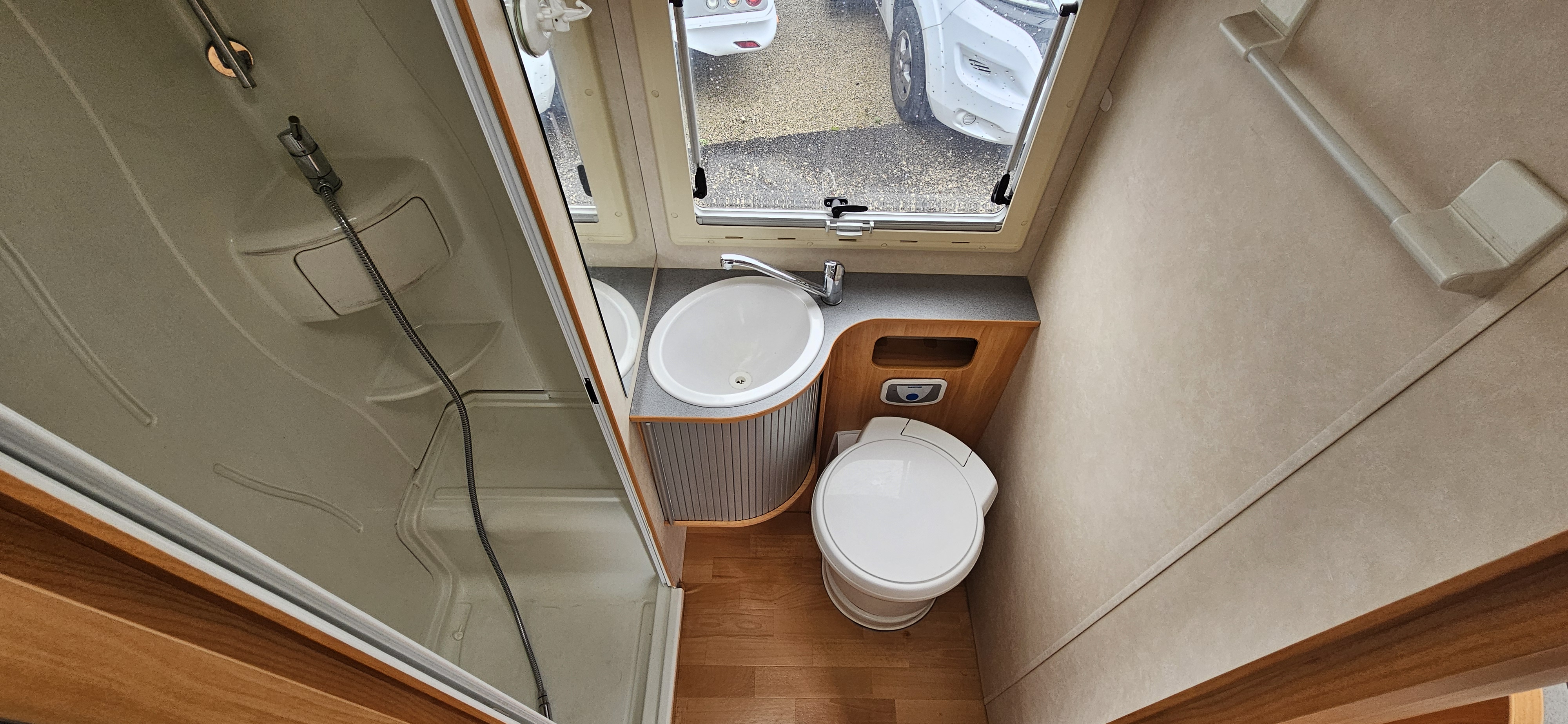  - 10 - ADRIA CORAL S660 SL 