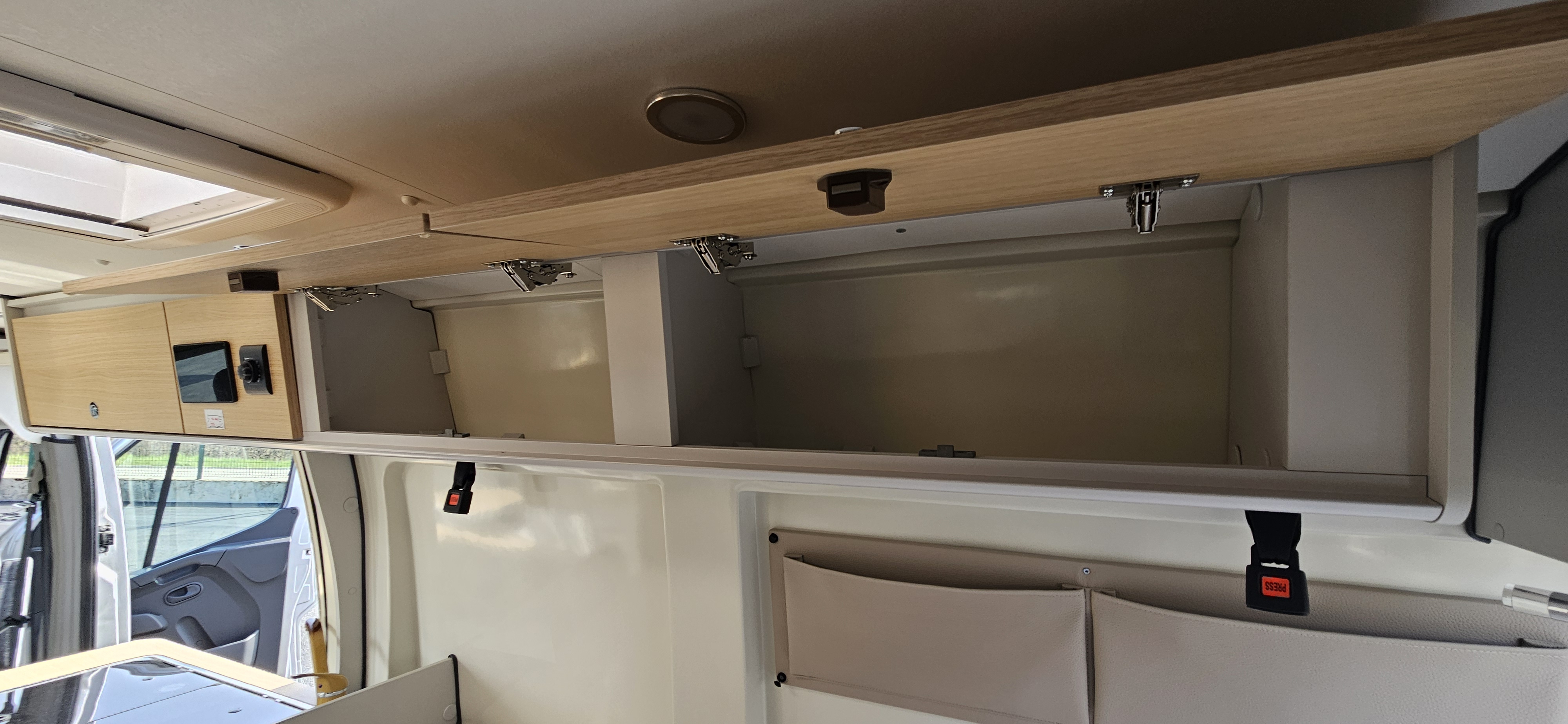  - 20 - FONT VENDOME MASTER VAN DUO 