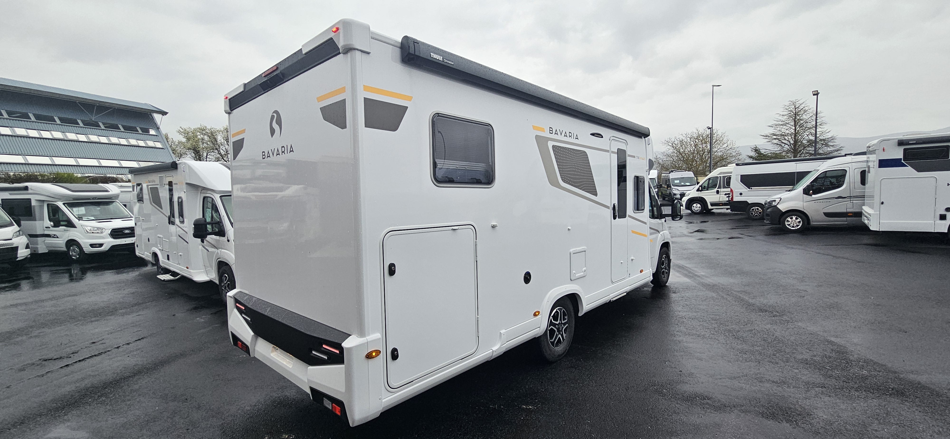  - 1 - BAVARIA T 740 FGJ NOMADE 