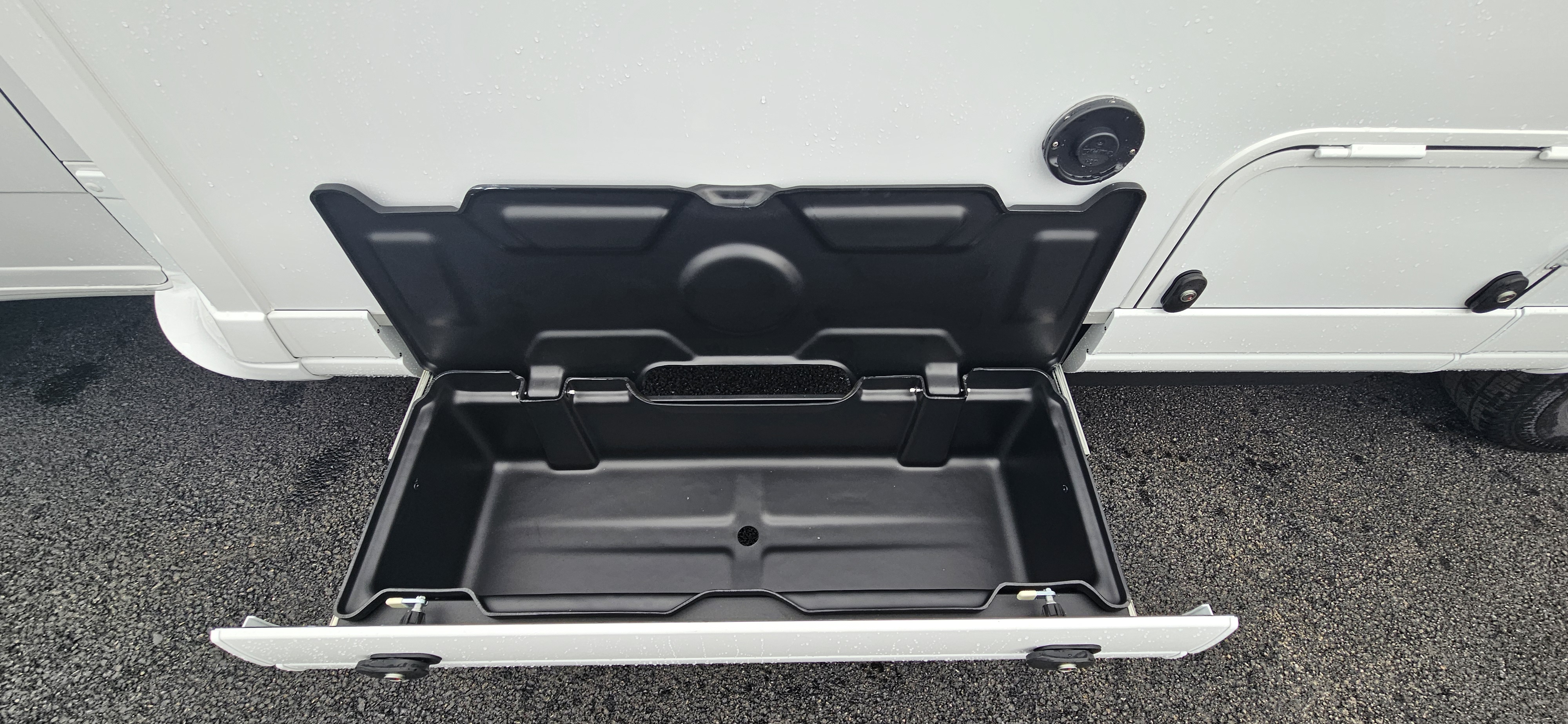  - 29 - BAVARIA T 720 FGJ INTENSE 