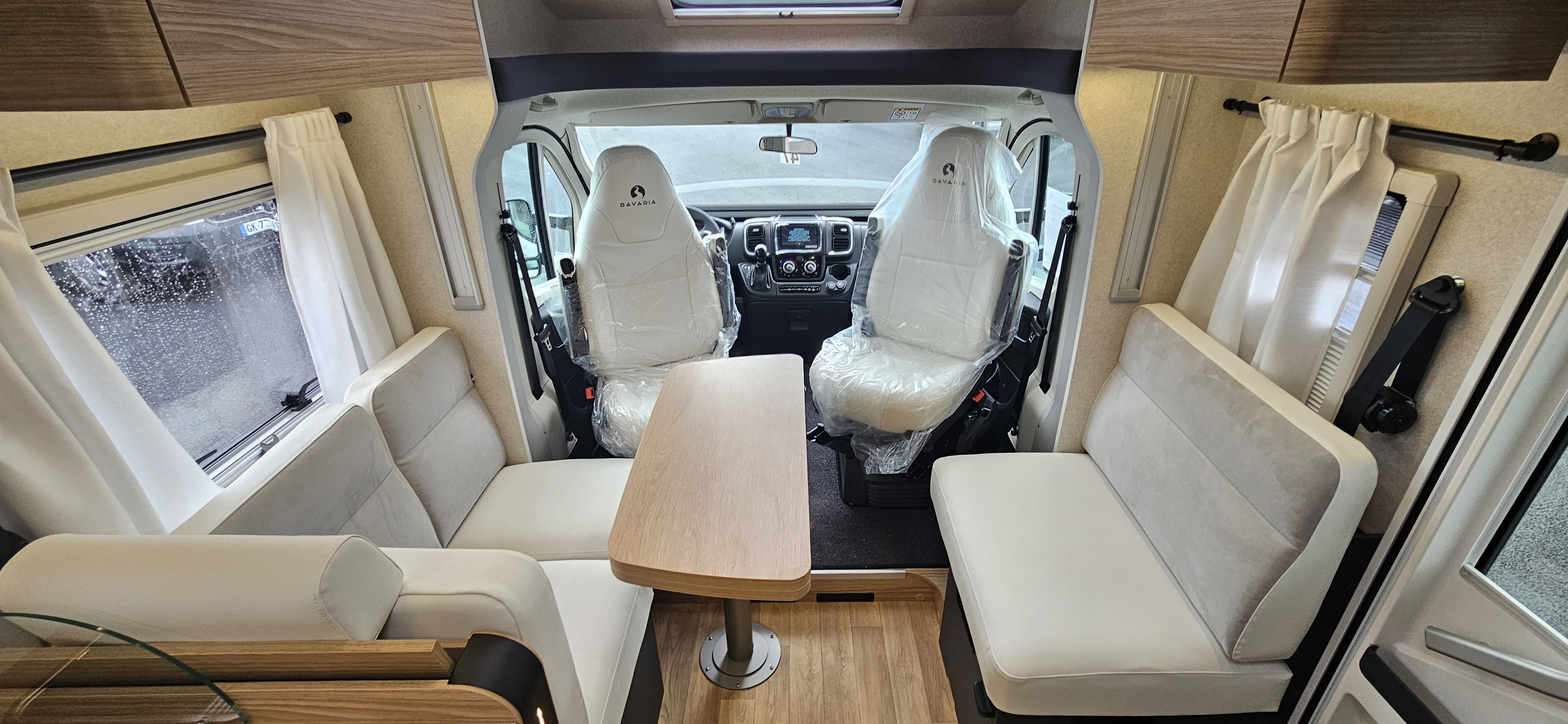  - 33 - BAVARIA T 720 FGJ INTENSE 