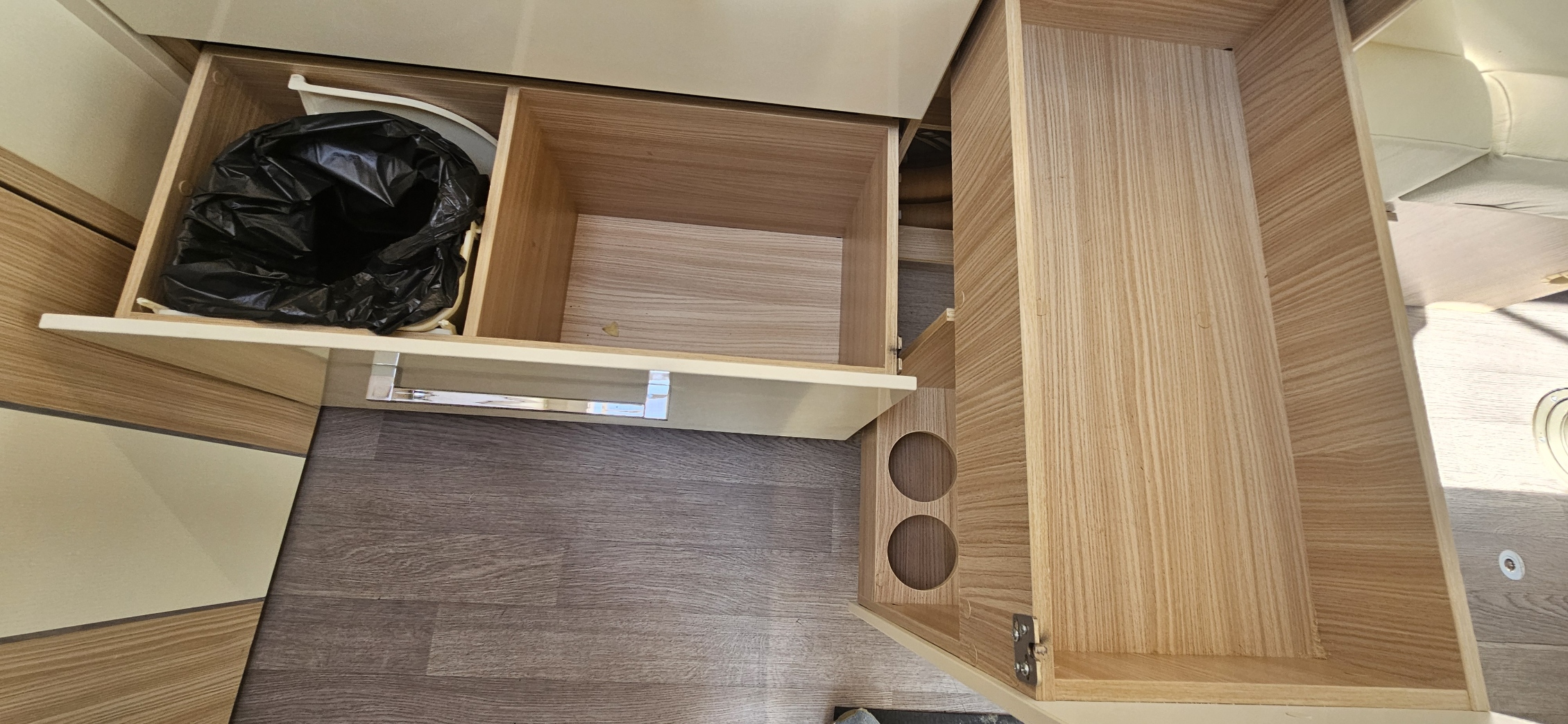  - 13 - FLORIUM MAYFLOWER 67 LO 