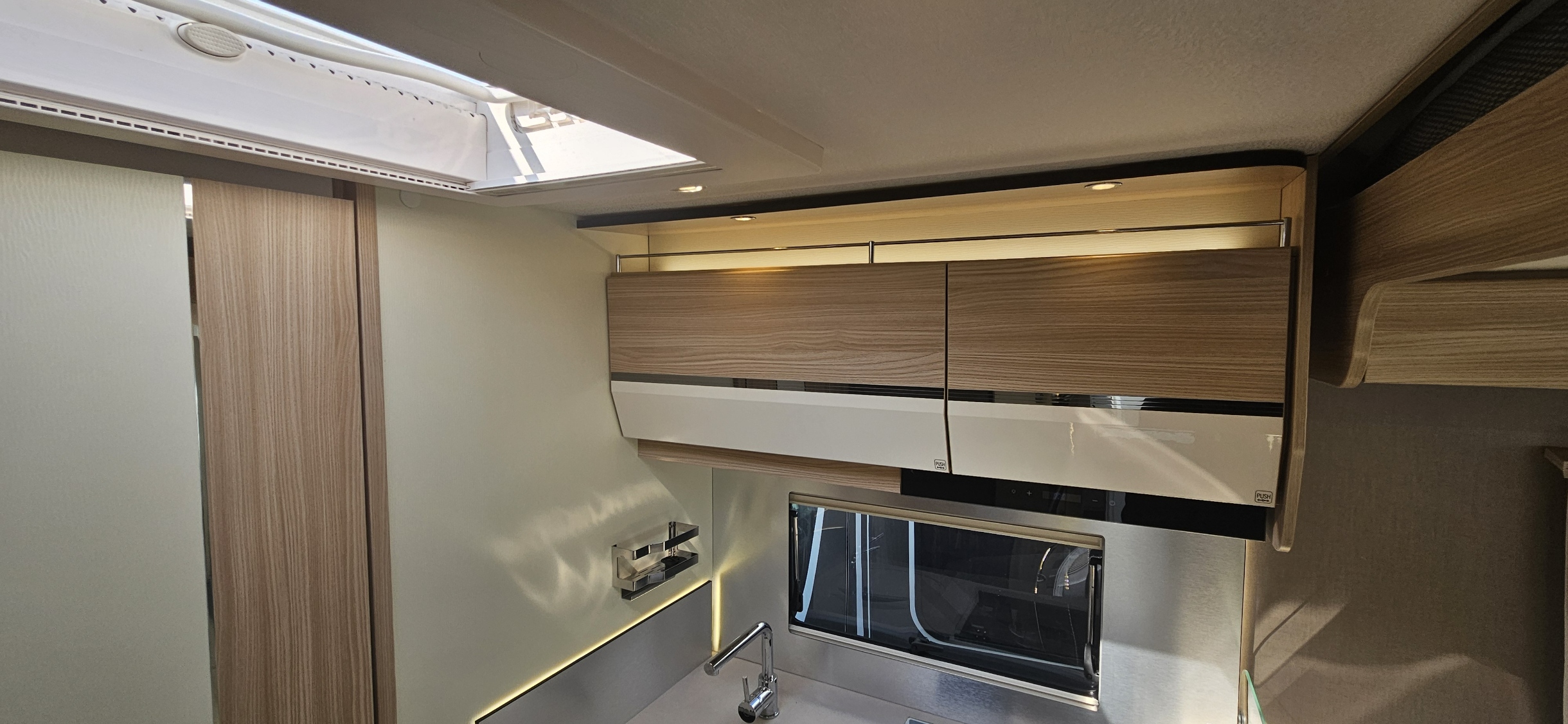  - 15 - FLORIUM MAYFLOWER 67 LO 