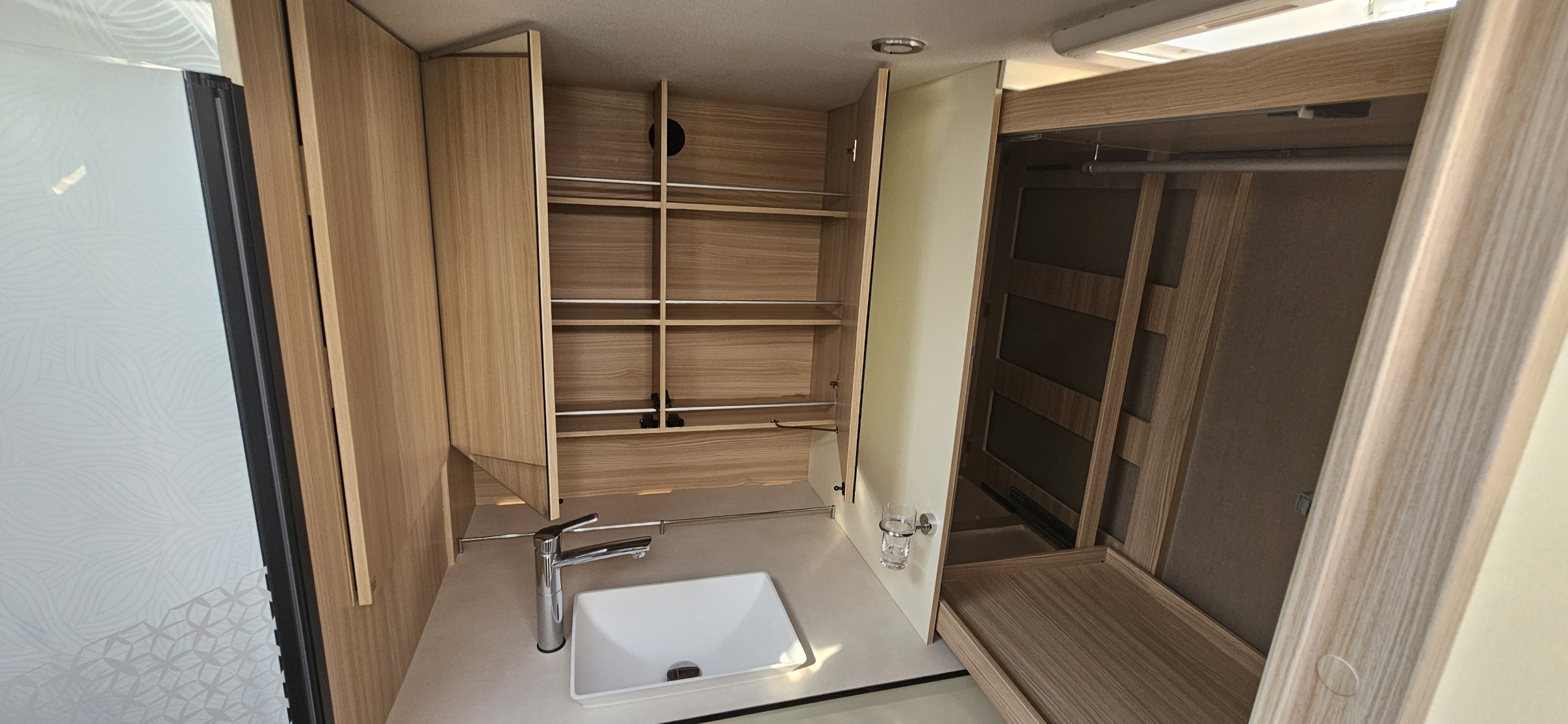  - 22 - FLORIUM MAYFLOWER 67 LO 