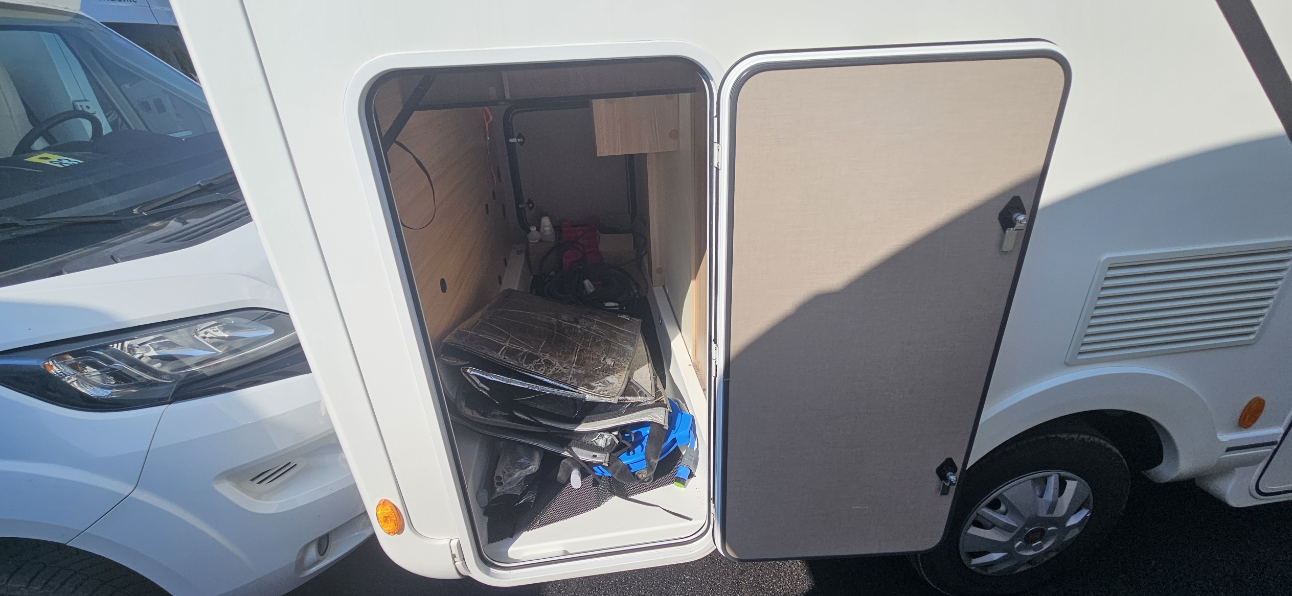  - 25 - FLORIUM MAYFLOWER 67 LO 