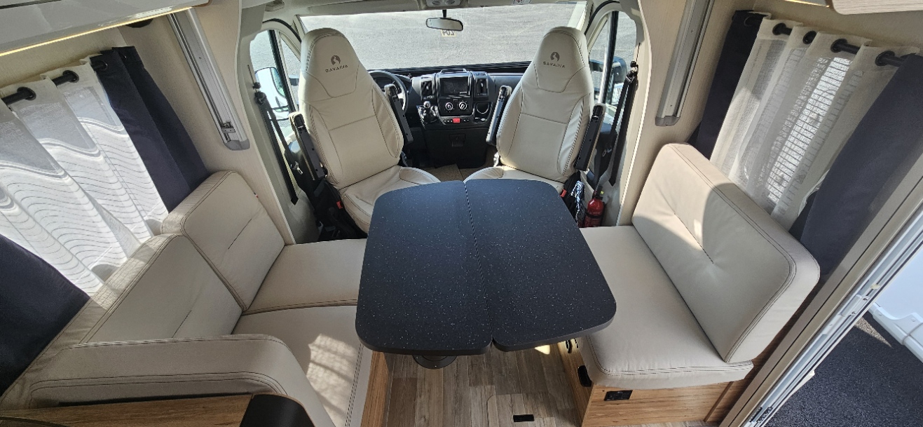  - 9 - BAVARIA T 726 FC NOMADE 