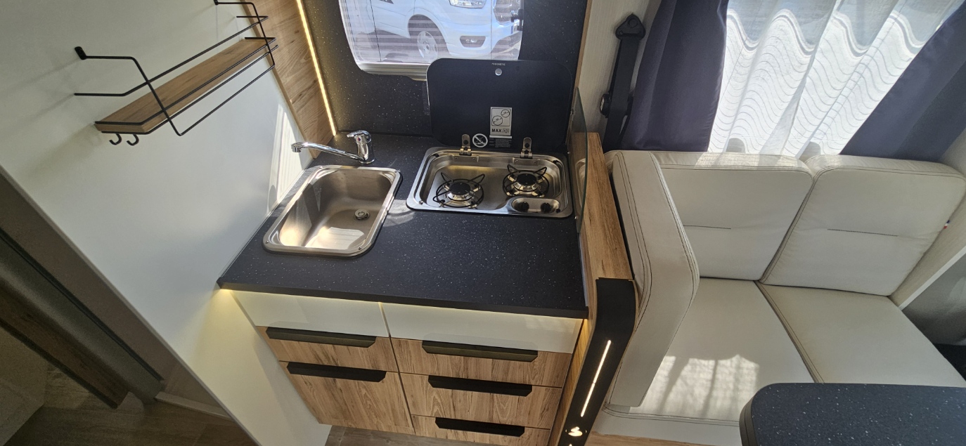  - 13 - BAVARIA T 726 FC NOMADE 