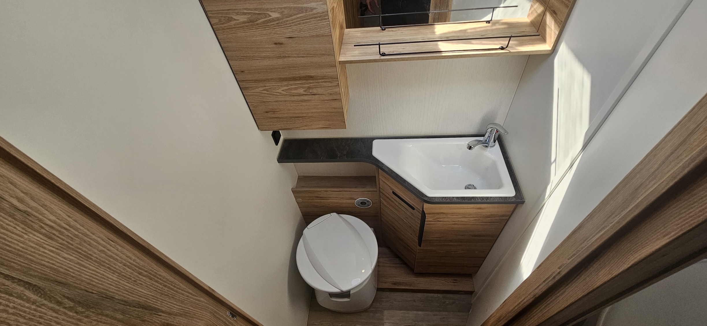  - 21 - BAVARIA T 726 FC NOMADE 