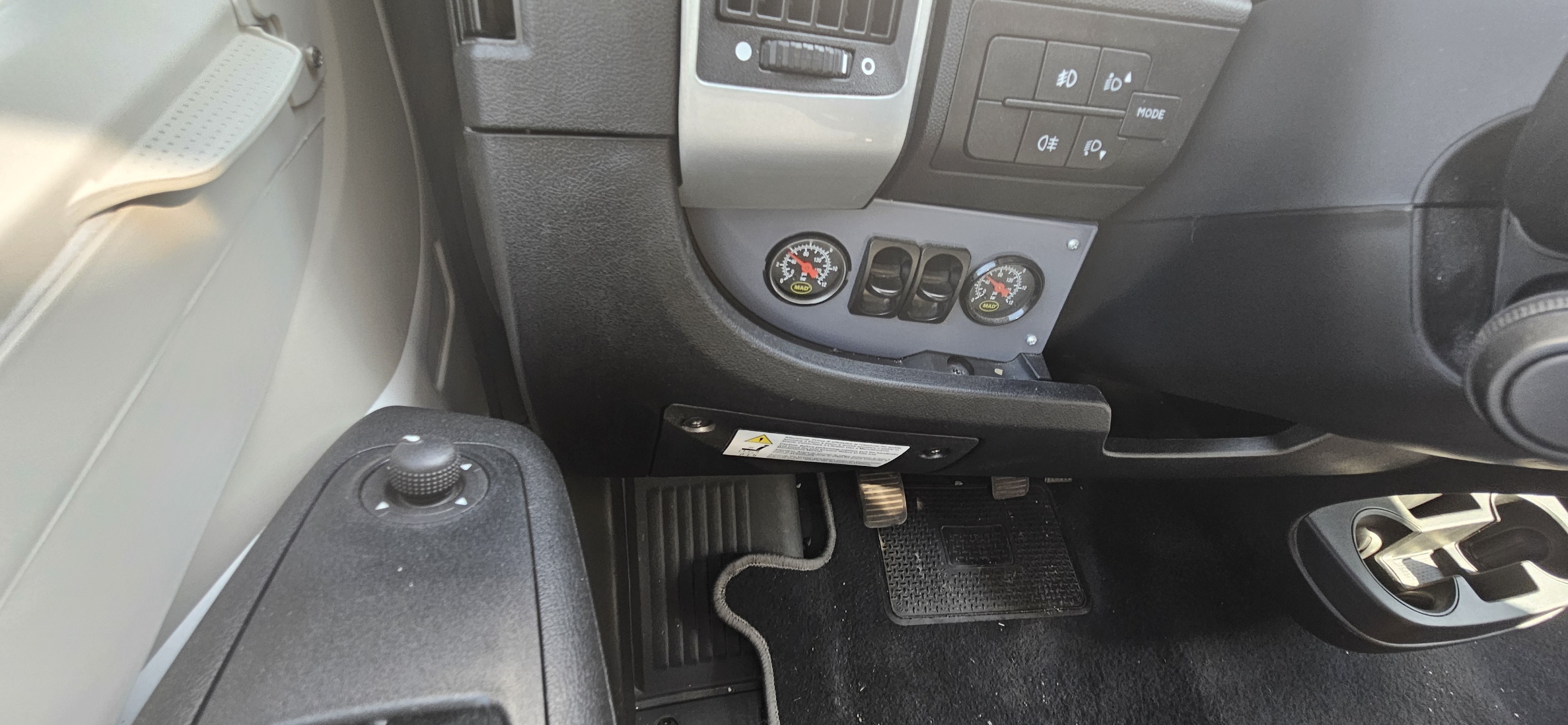  - 8 - PILOTE P746FC SENSATION 