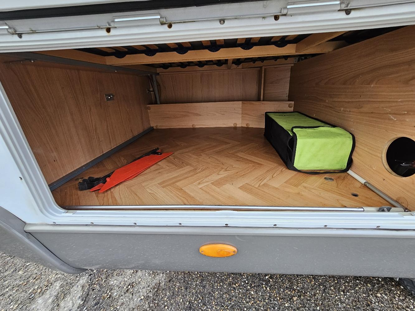  - 4 - BURSTNER SOLANO T602 
