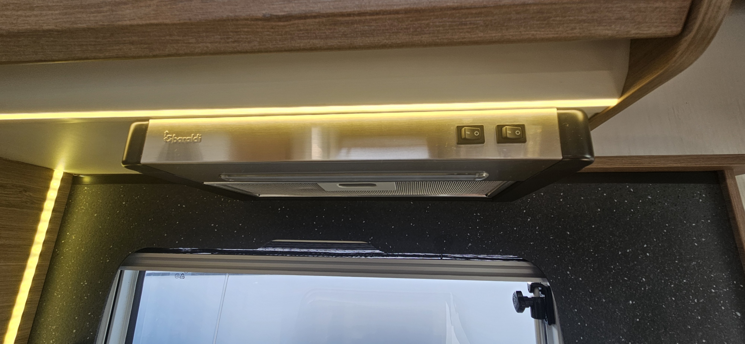  - 23 - PILOTE P746FC SENSATION 