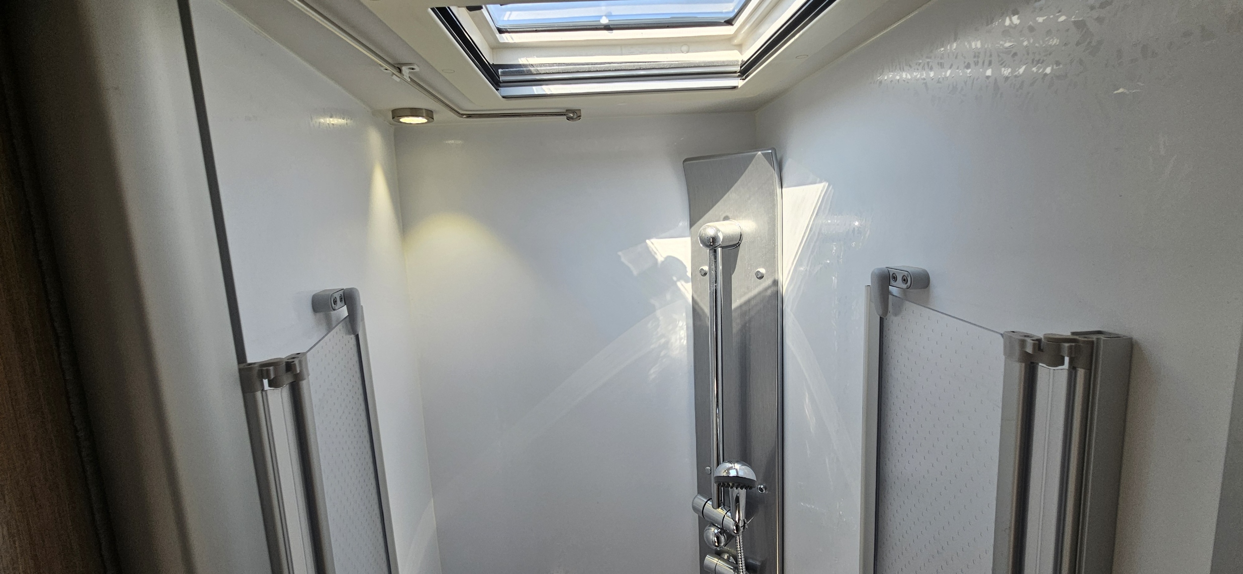  - 31 - PILOTE P746FC SENSATION 