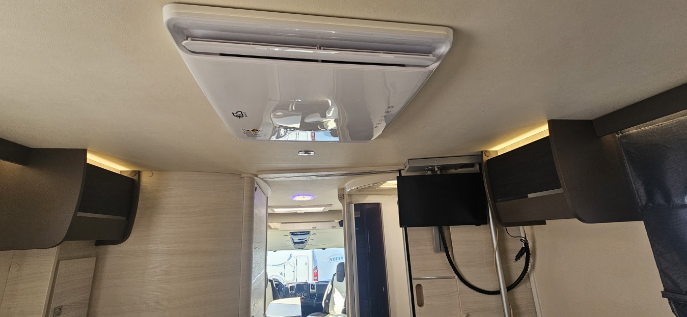  - 28 - CHALLENGER SIRIUS 3067 GA 