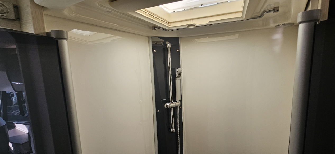  - 33 - CHALLENGER SIRIUS 3067 GA 