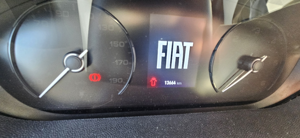  - 8 - DETHLEFFS I 7057 DBL TREND 