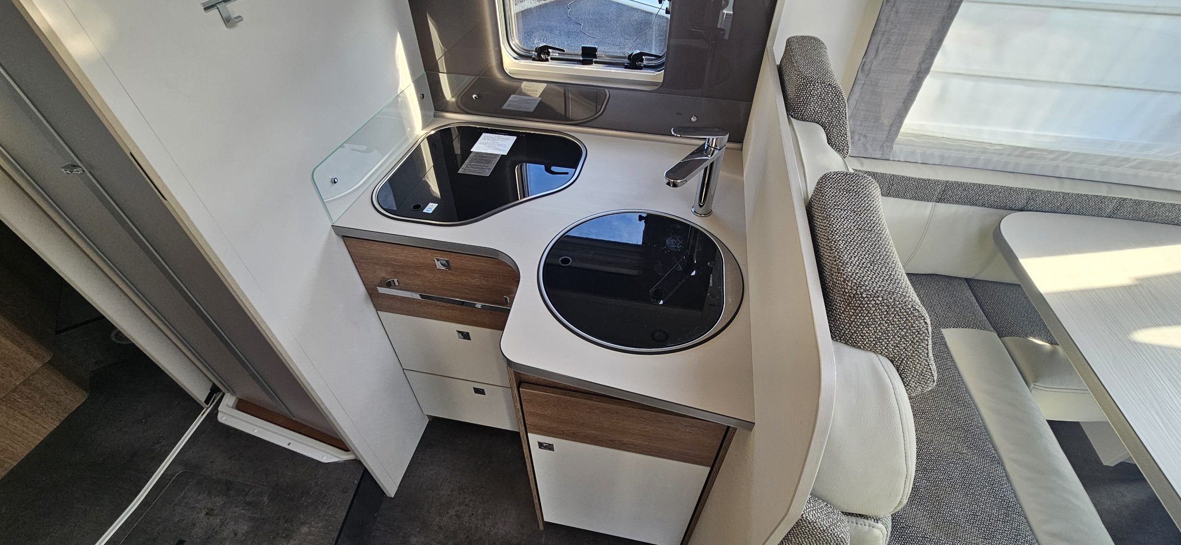  - 19 - DETHLEFFS I 7057 DBL TREND 