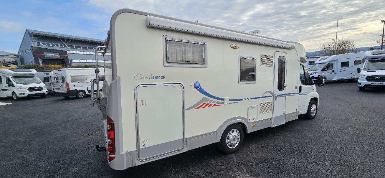  - 2 - ADRIA CORAL S690SP 