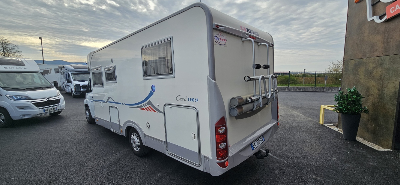  - 3 - ADRIA CORAL S690SP 