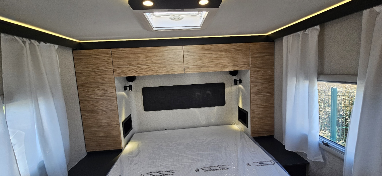  - 17 - BAVARIA T 740 FC NOMADE 