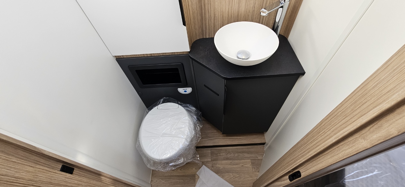  - 22 - BAVARIA T 740 FC NOMADE 