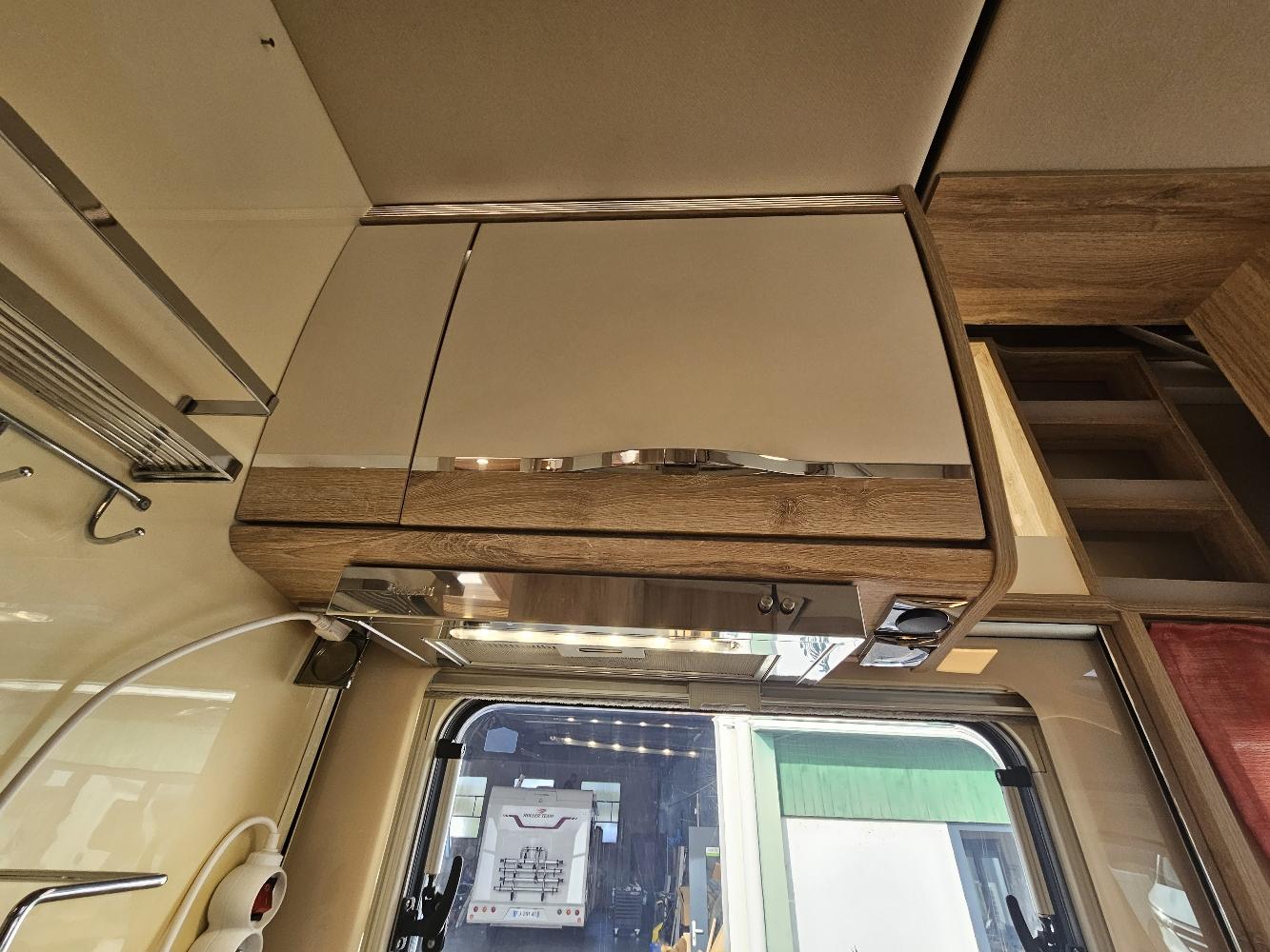  - 21 - EURA MOBIL 725 QB PROFILA RS 