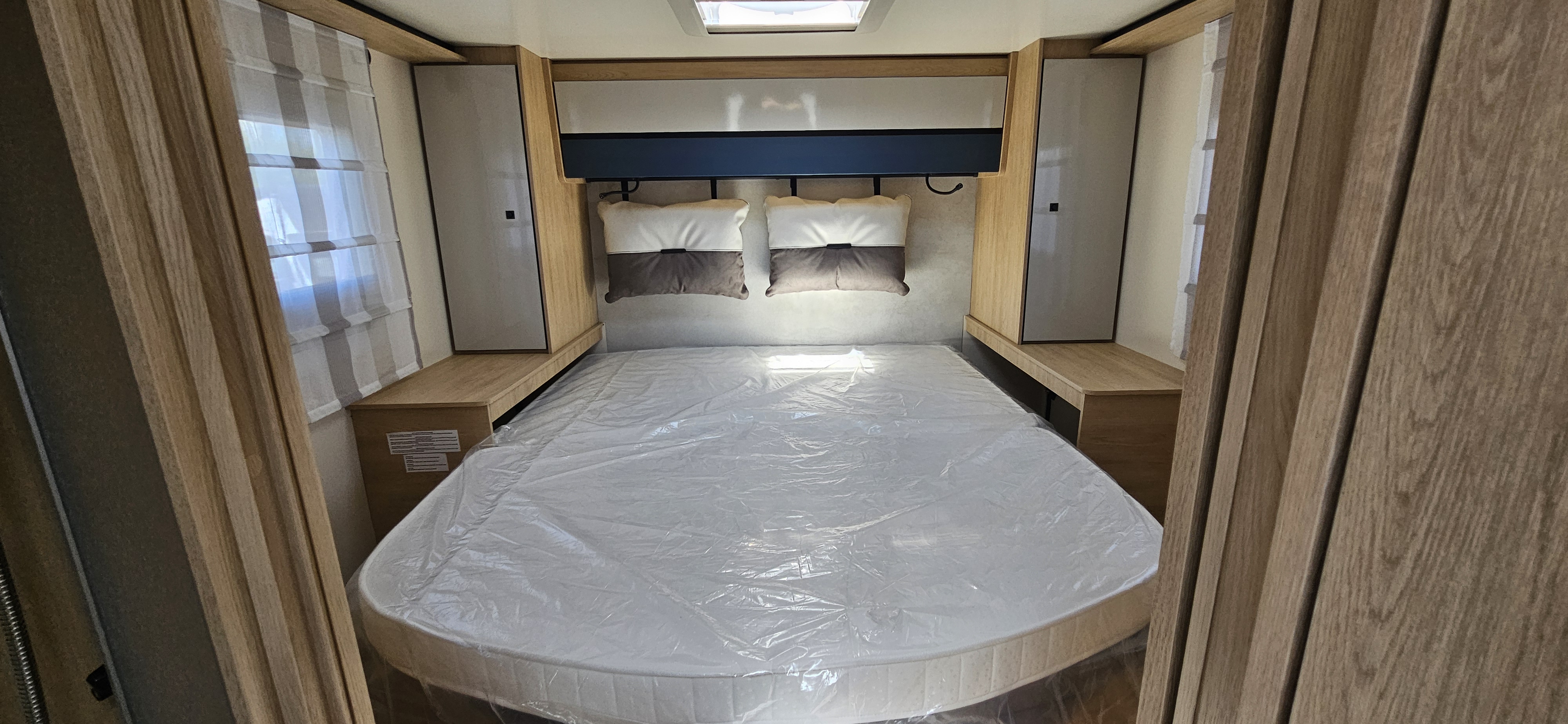  - 13 - CI HORON 67 XT SPRING EDITION 