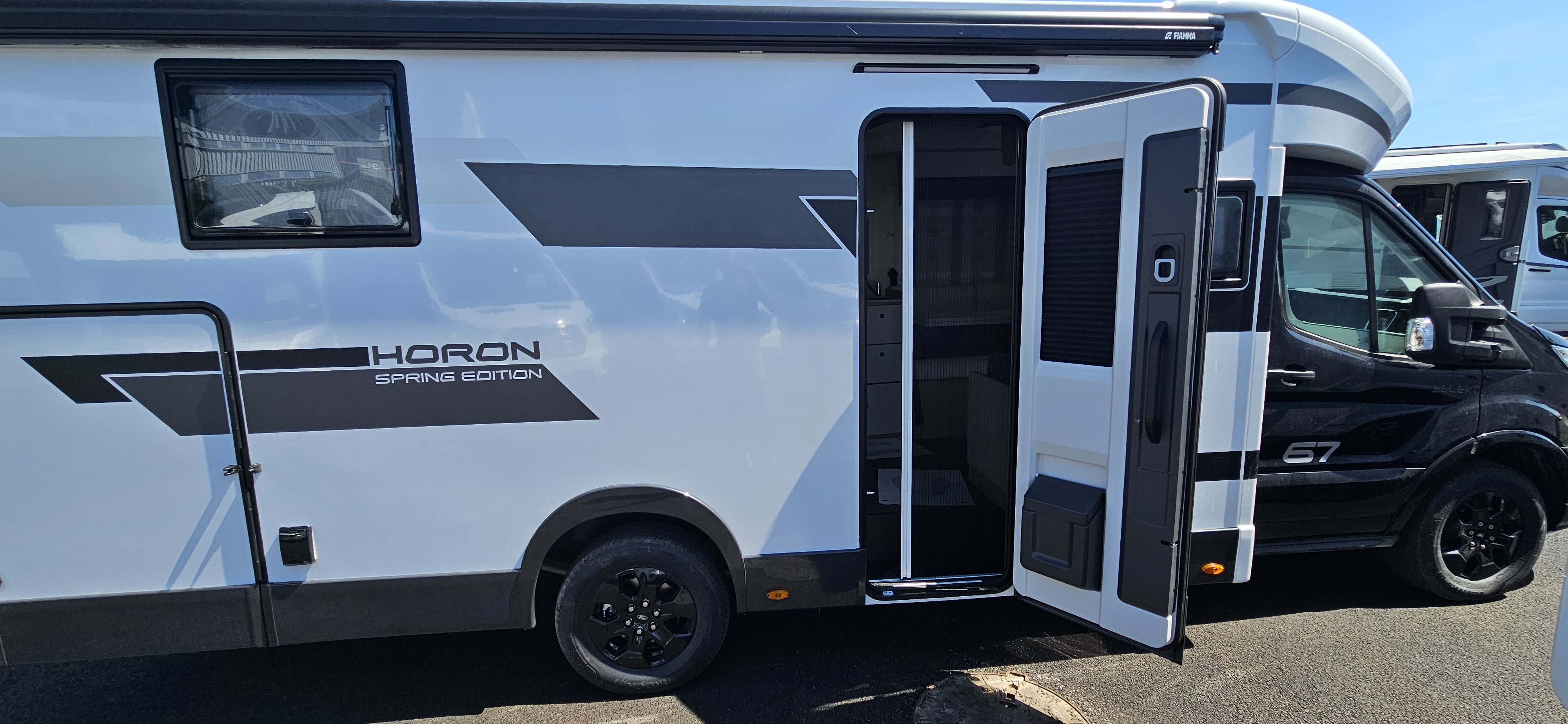  - 27 - CI HORON 67 XT SPRING EDITION 