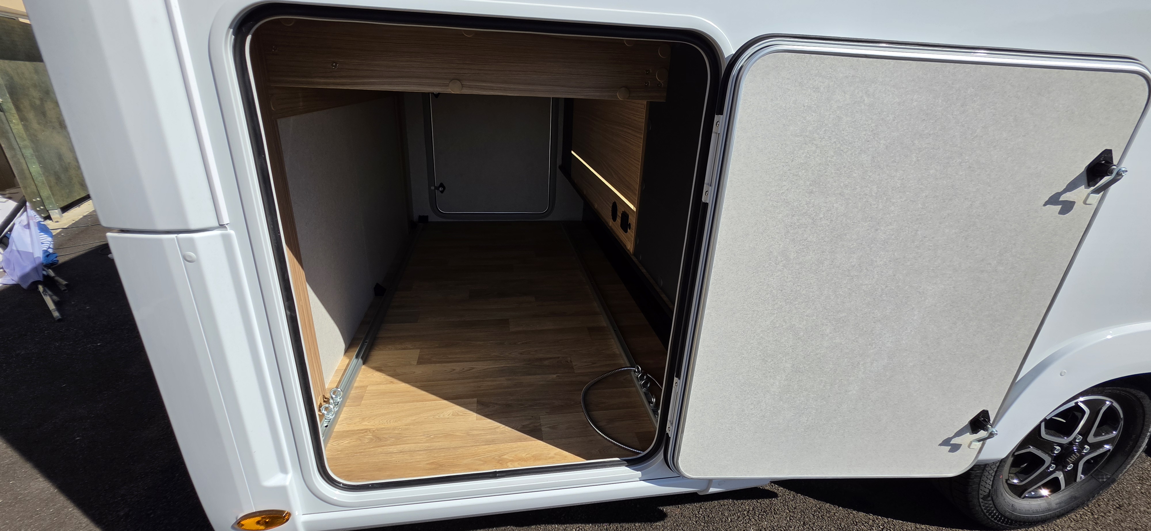  - 28 - BAVARIA I 740 FC NOMADE 