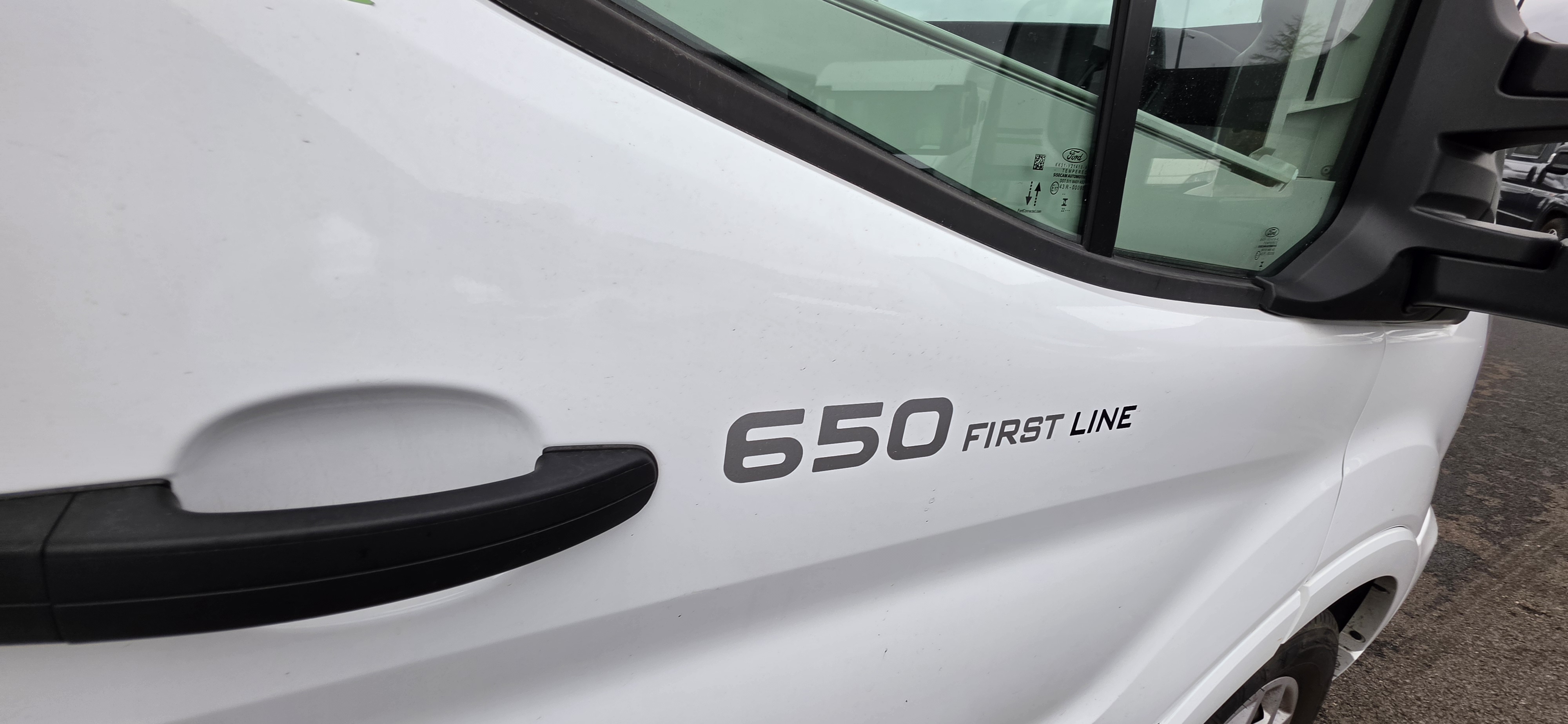  - 1 - CHAUSSON 650 FIRST LINE 