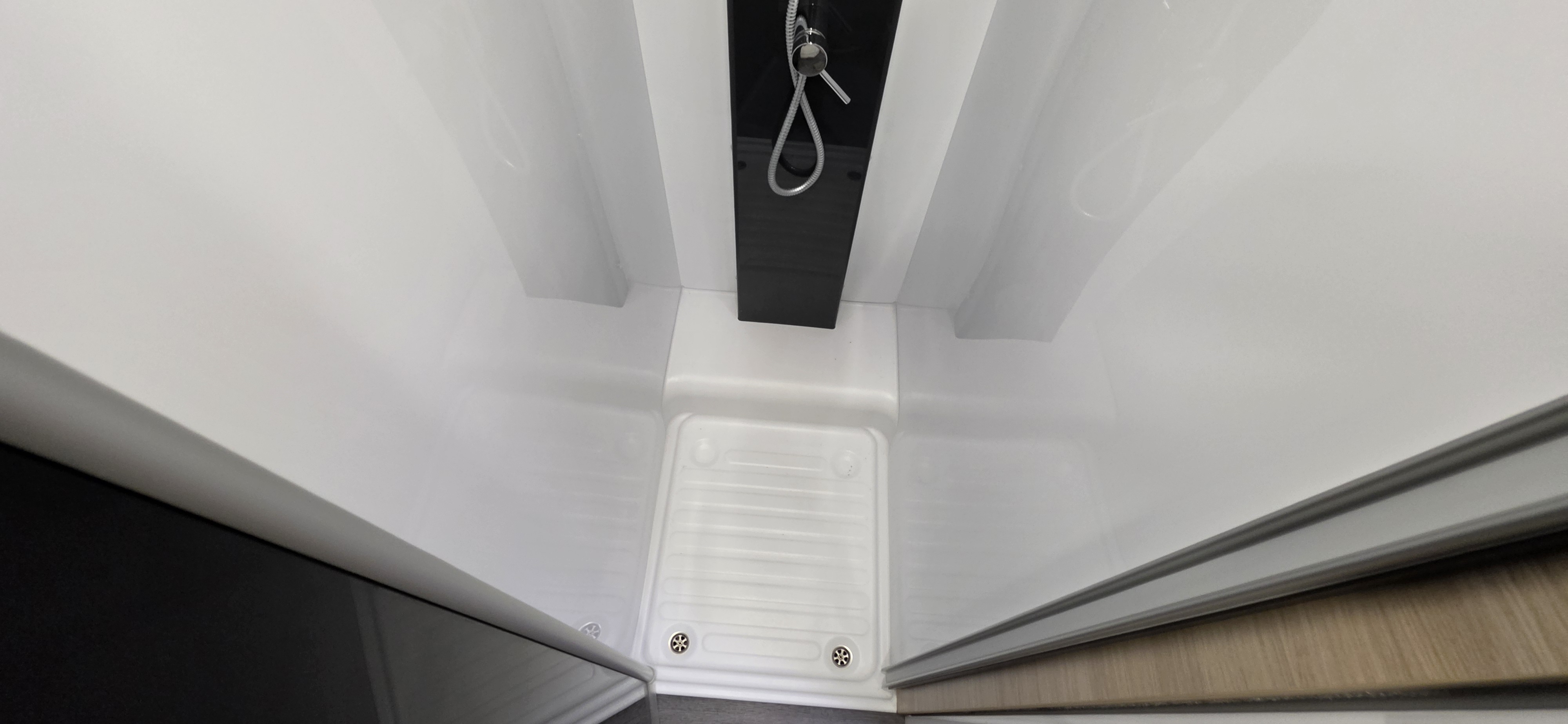  - 21 - CHAUSSON 650 FIRST LINE 