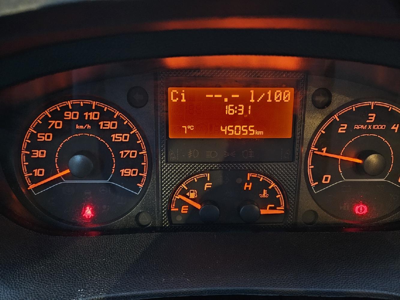  - 9 - BURSTNER NEXXO TIME T700 