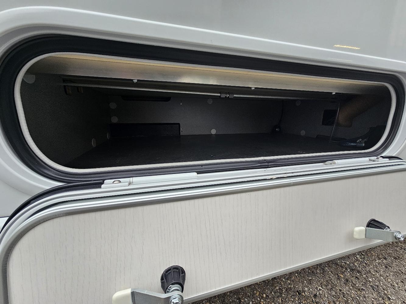  - 13 - BAVARIA I 741 FC ALLURE/PL 